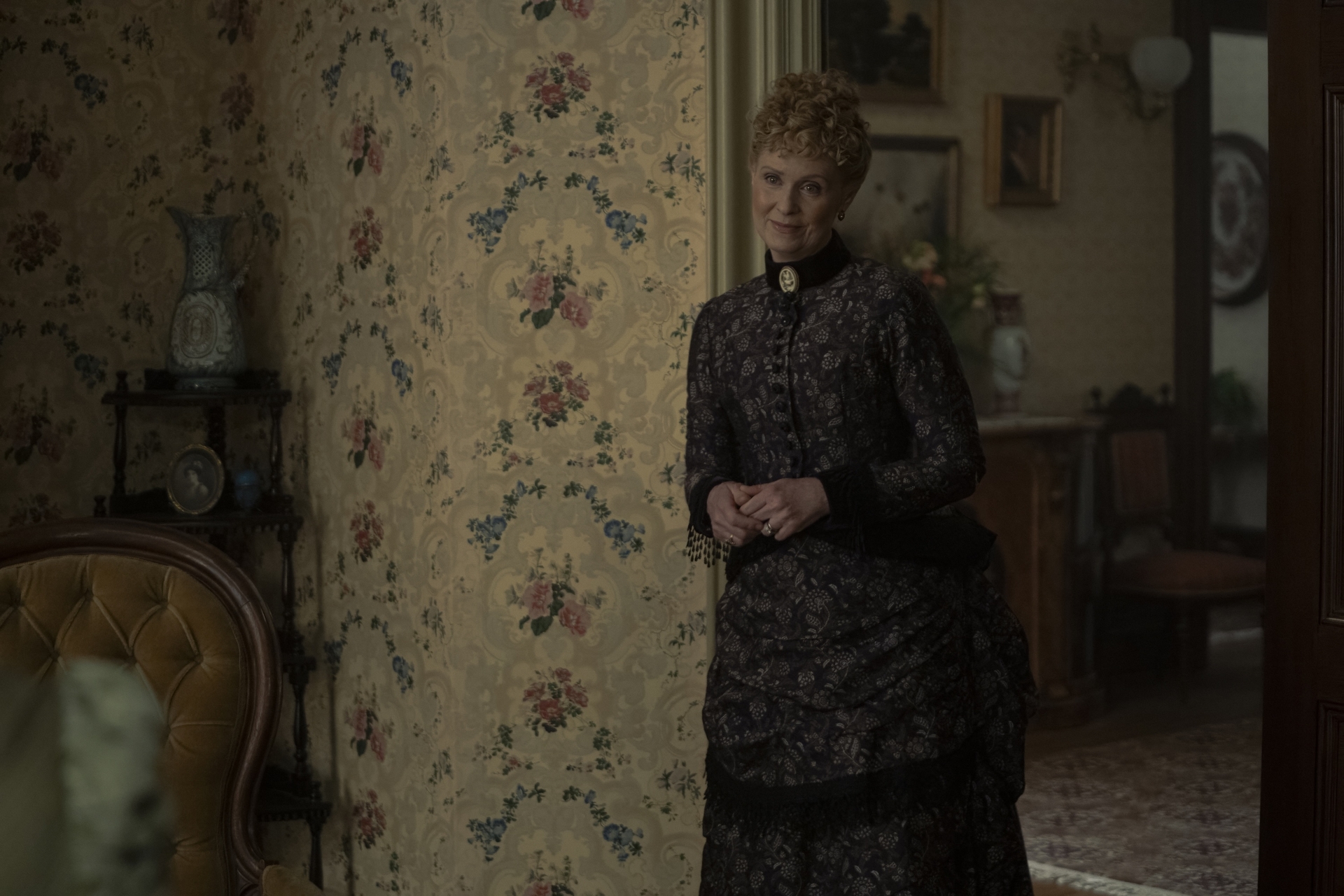 Quando estreia o episódio final da 3ª temporada de A Idade Dourada? 1 Cynthia Nixon como Ada Brook em A Idade Dourada (Reprodução / HBO)